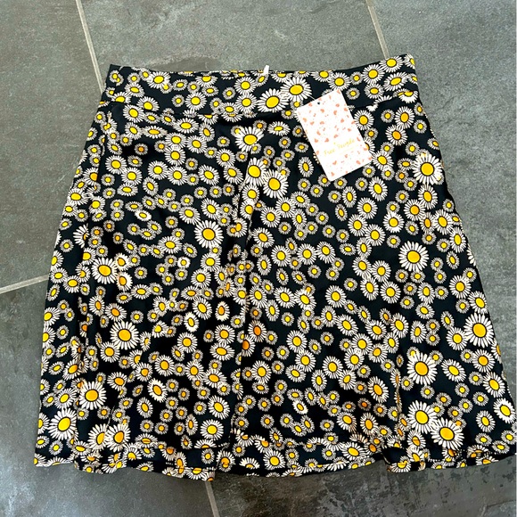 Free People never worn floral mini skirt - Picture 1 of 4